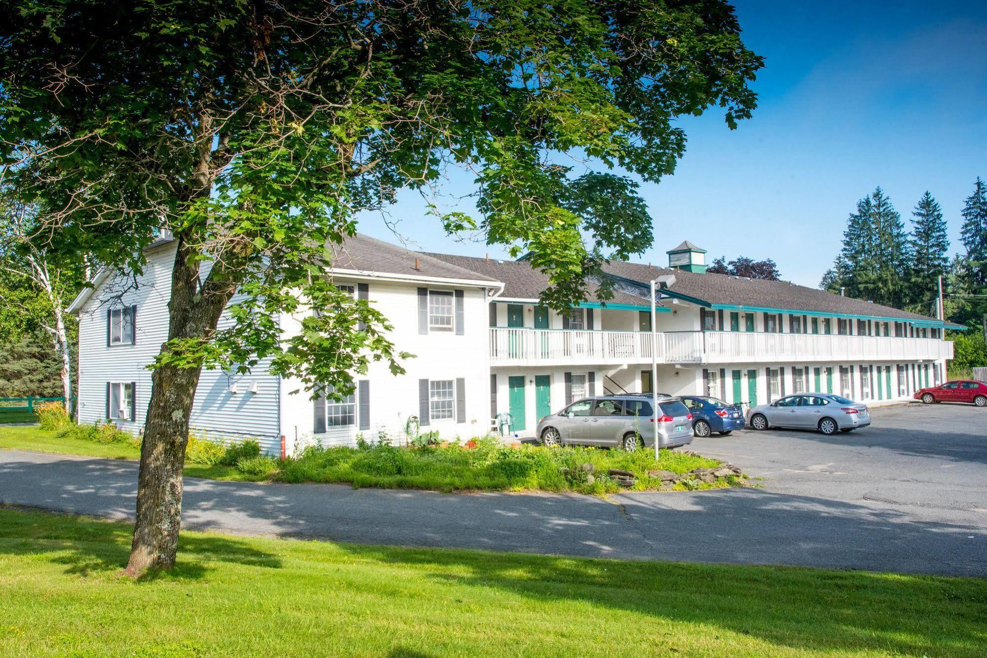 Colonnade Inn Lyndonville Εξωτερικό φωτογραφία