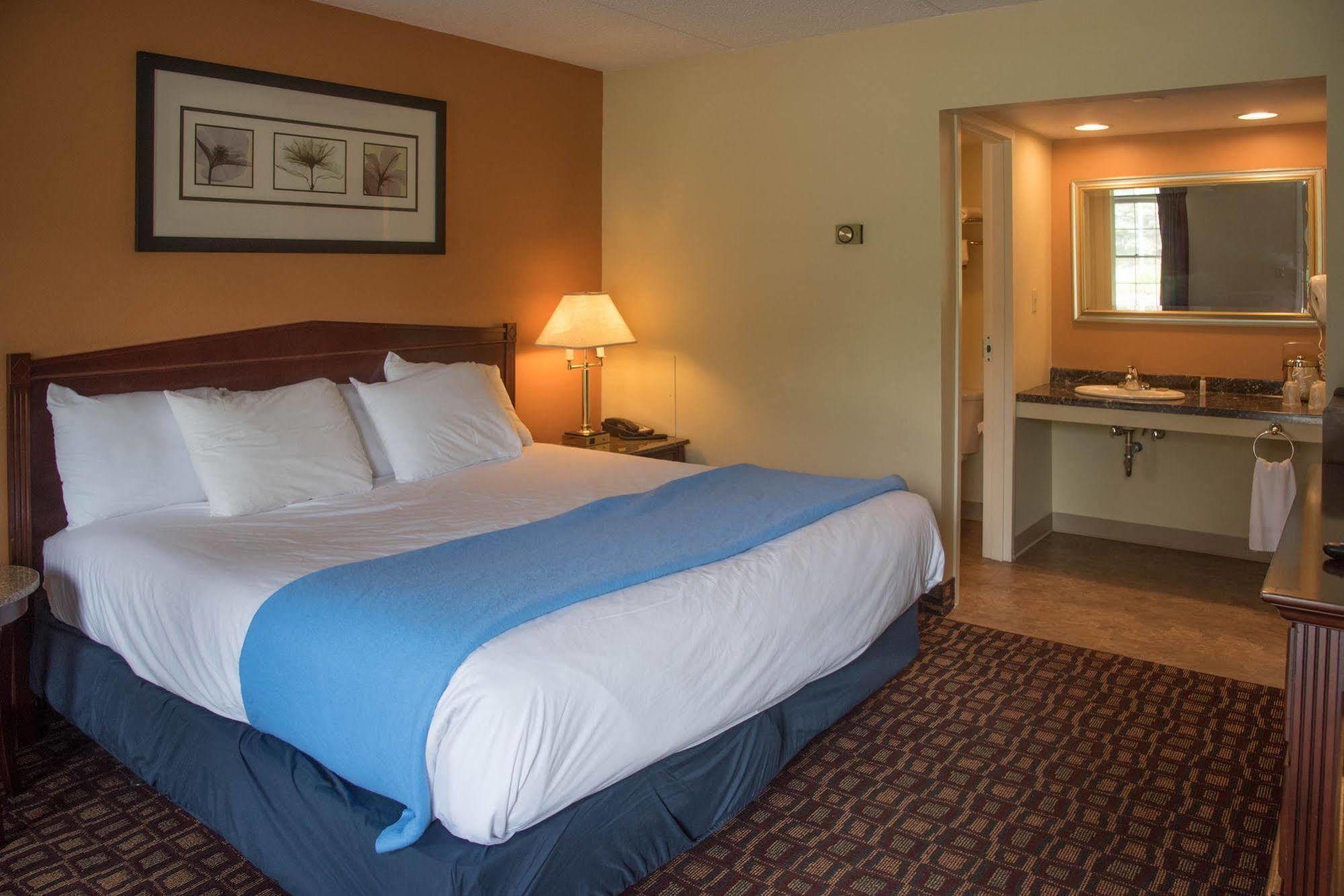 Colonnade Inn Lyndonville Εξωτερικό φωτογραφία